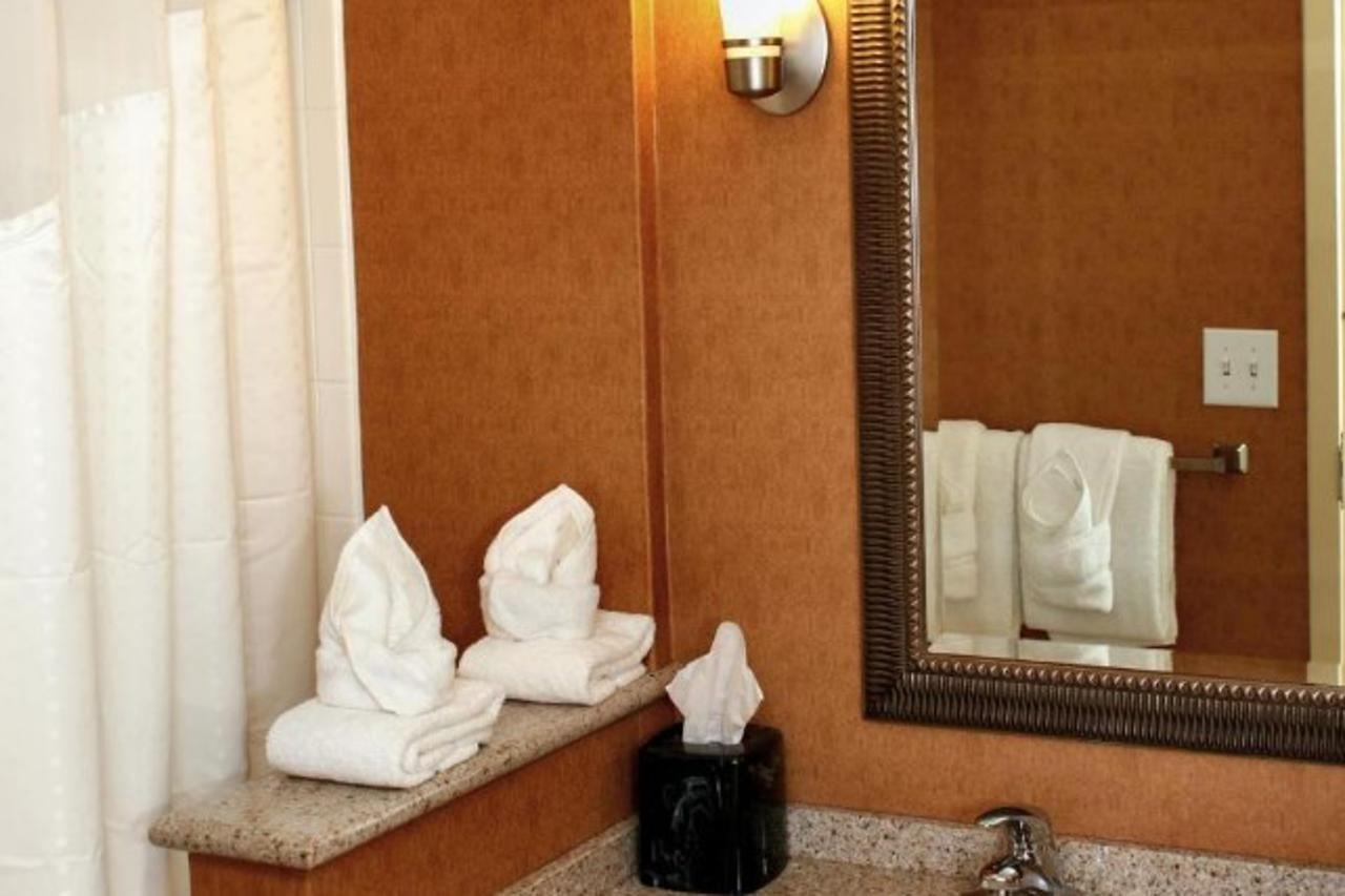 Hotel Doubletree By Hilton Front Royal Blue Ridge Shadows Extérieur photo