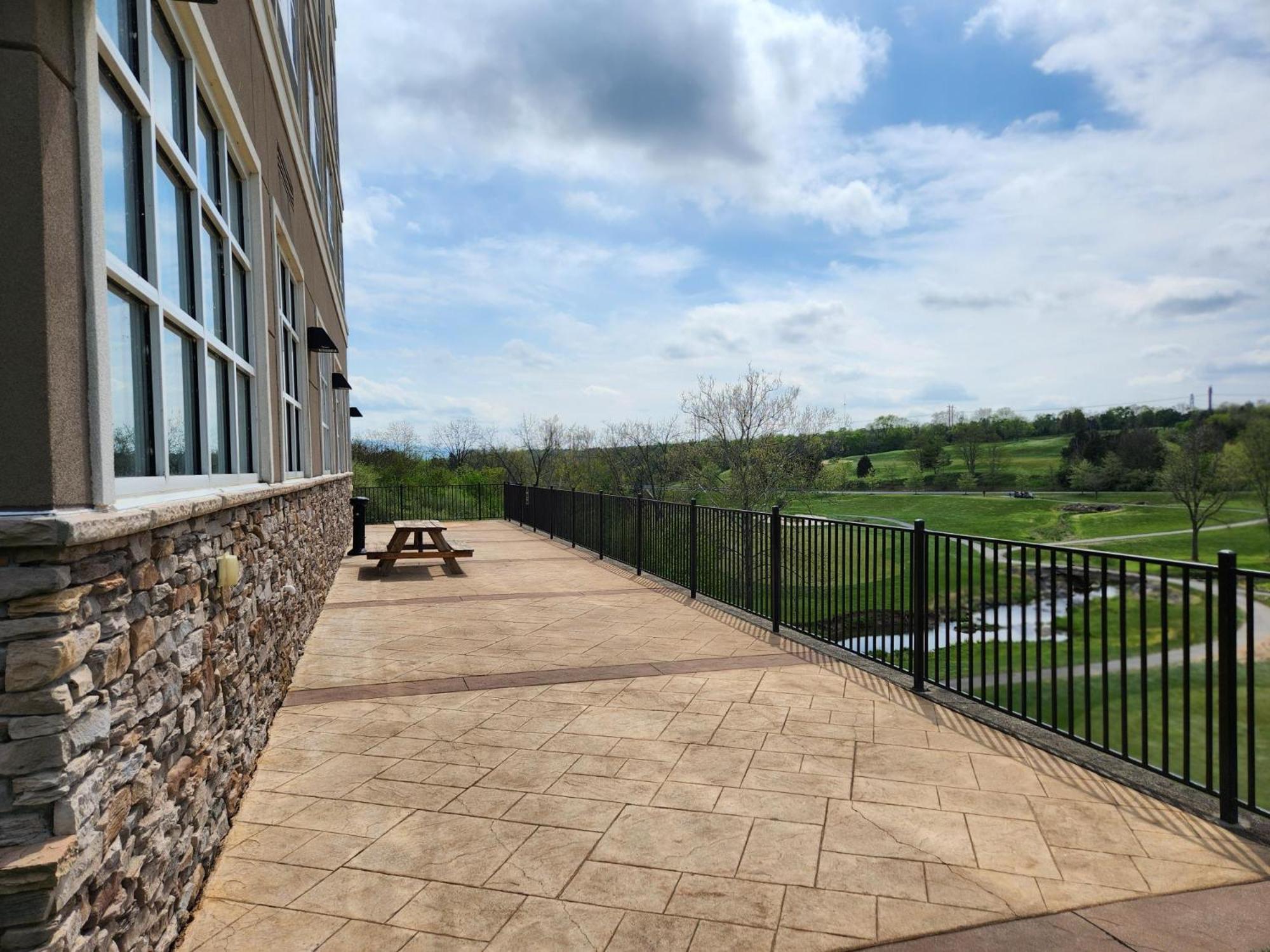 Hotel Doubletree By Hilton Front Royal Blue Ridge Shadows Extérieur photo