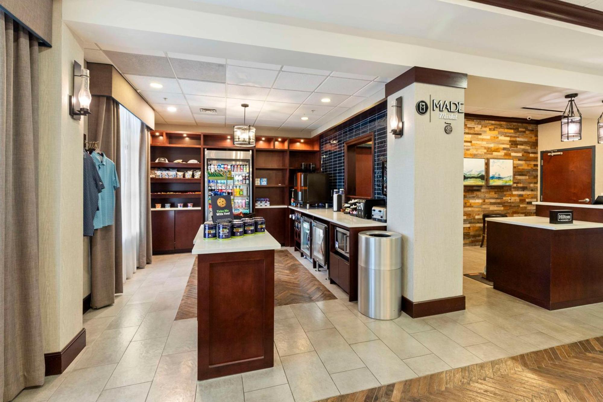 Hotel Doubletree By Hilton Front Royal Blue Ridge Shadows Extérieur photo