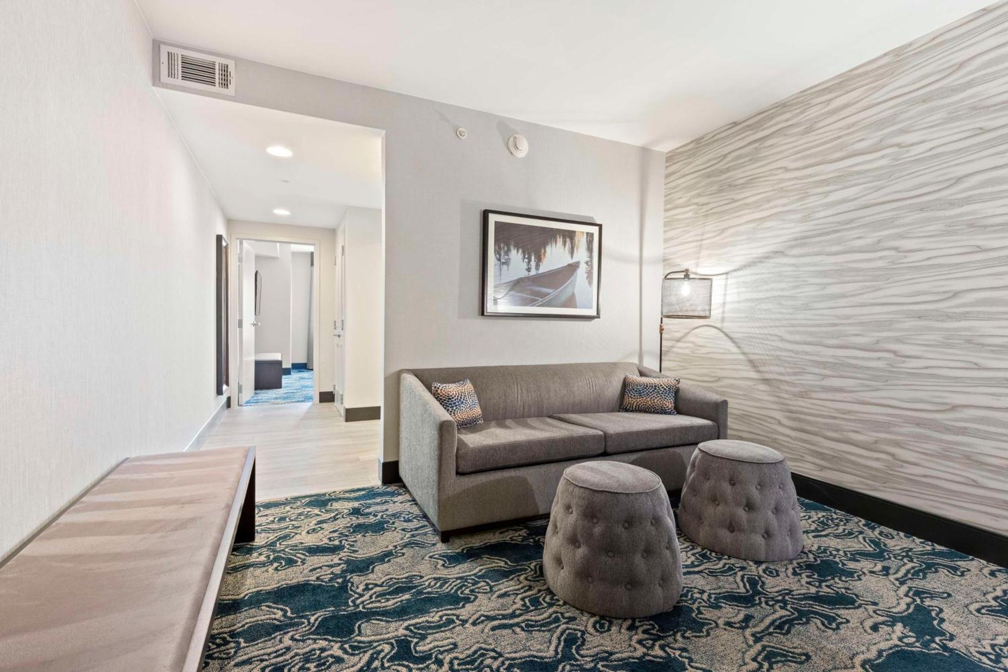 Hotel Doubletree By Hilton Front Royal Blue Ridge Shadows Extérieur photo