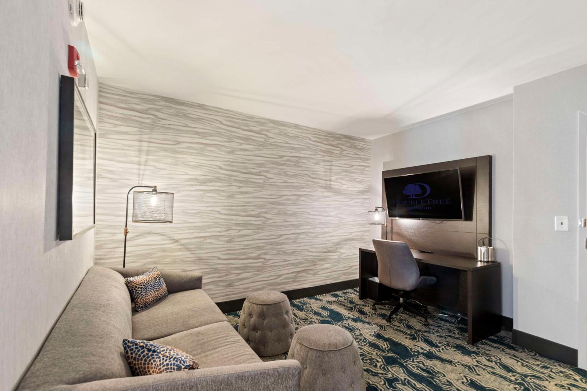 Hotel Doubletree By Hilton Front Royal Blue Ridge Shadows Extérieur photo