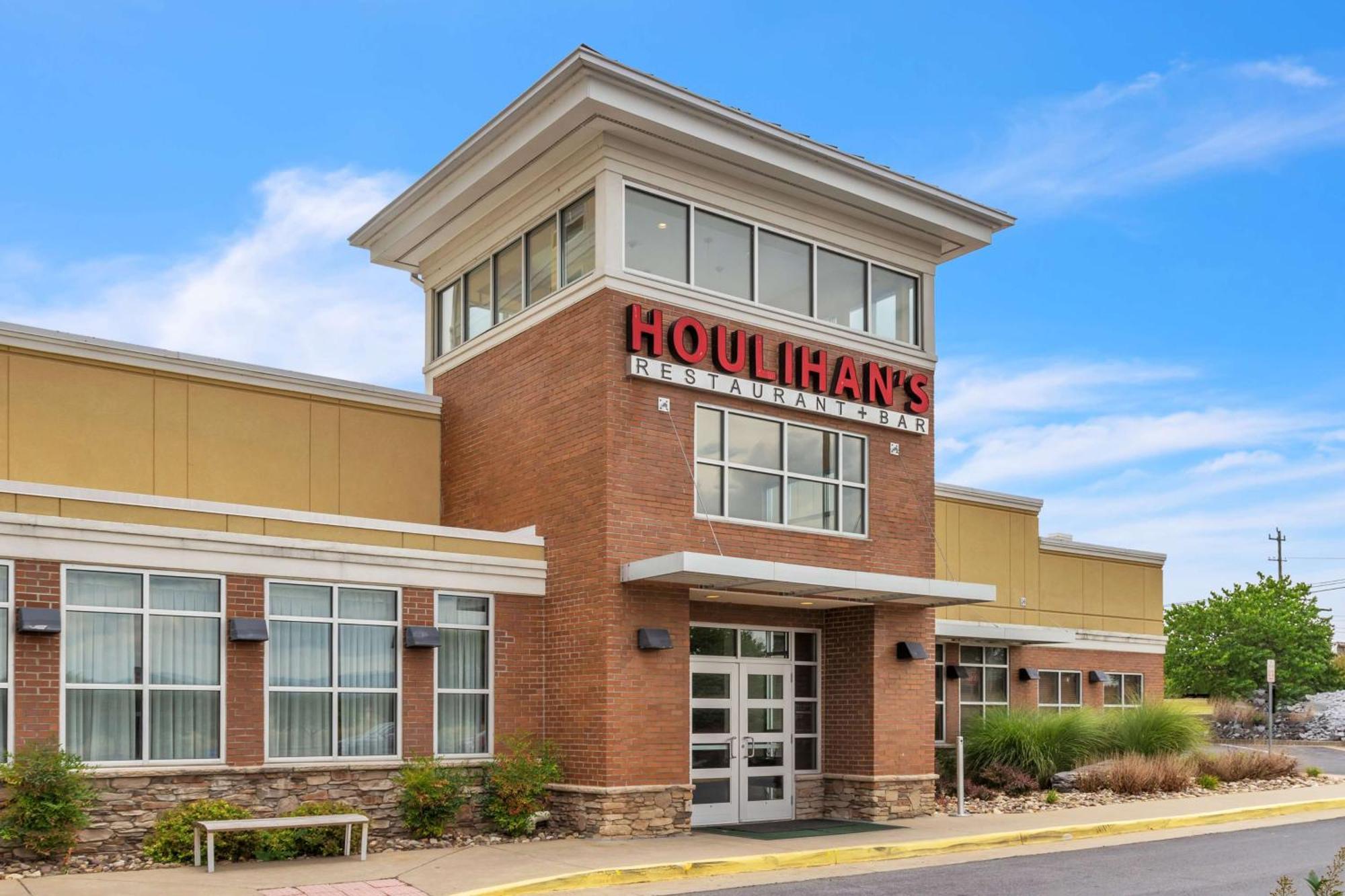 Hotel Doubletree By Hilton Front Royal Blue Ridge Shadows Extérieur photo