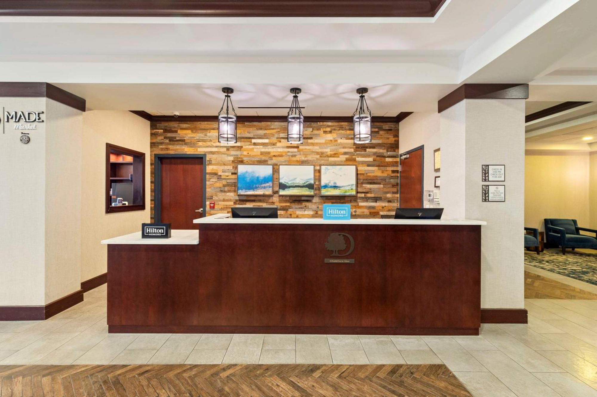 Hotel Doubletree By Hilton Front Royal Blue Ridge Shadows Extérieur photo