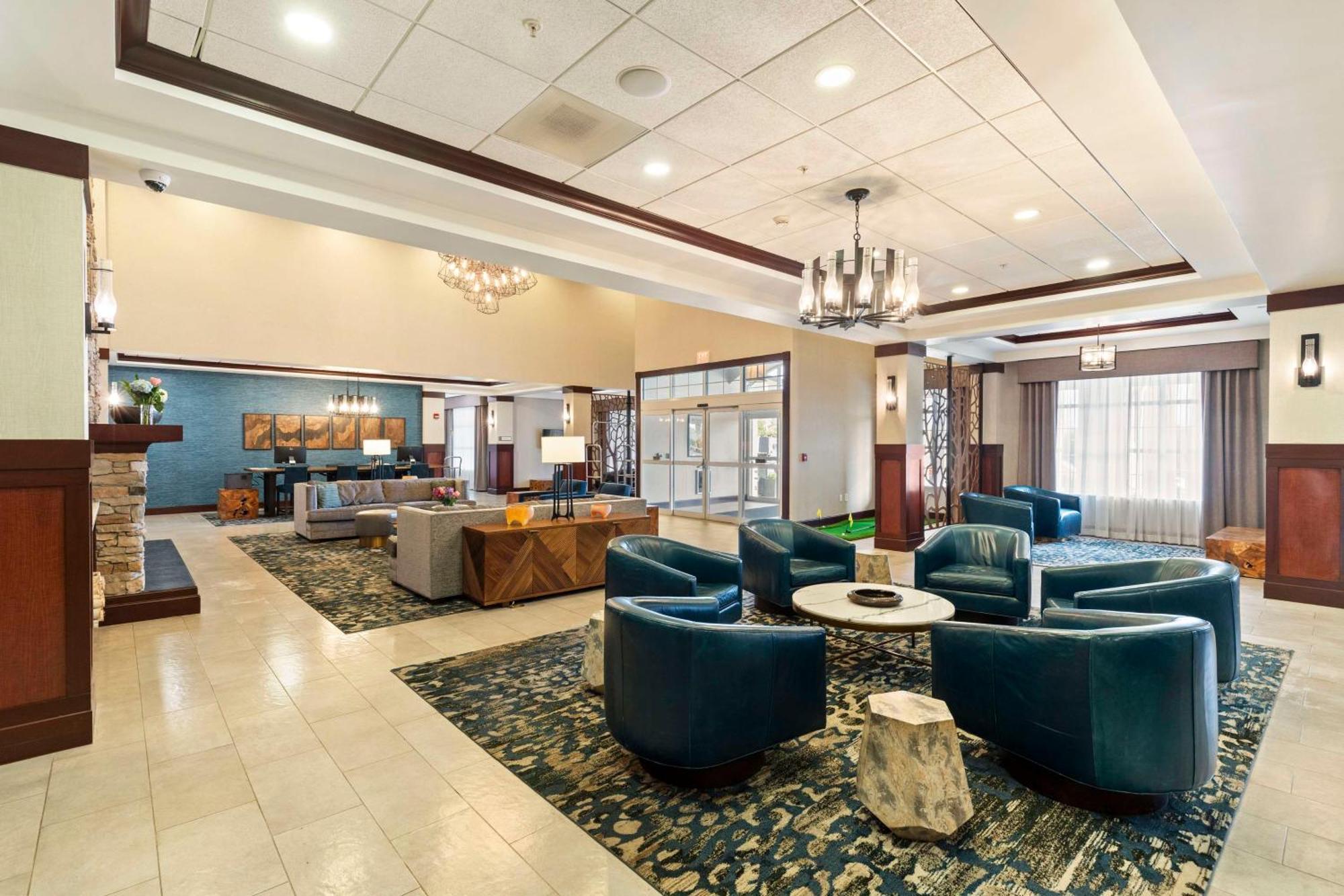 Hotel Doubletree By Hilton Front Royal Blue Ridge Shadows Extérieur photo